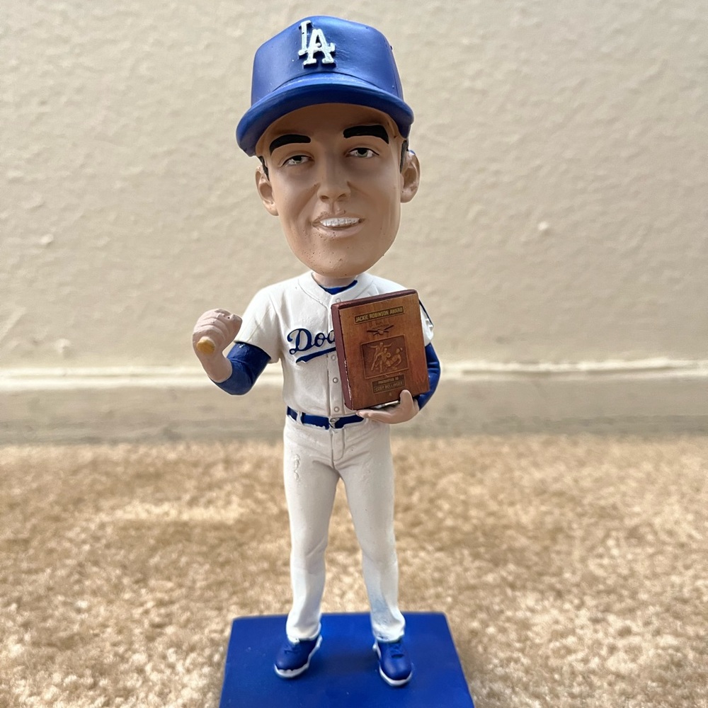 Bobblehead - Picture 13 of 16
